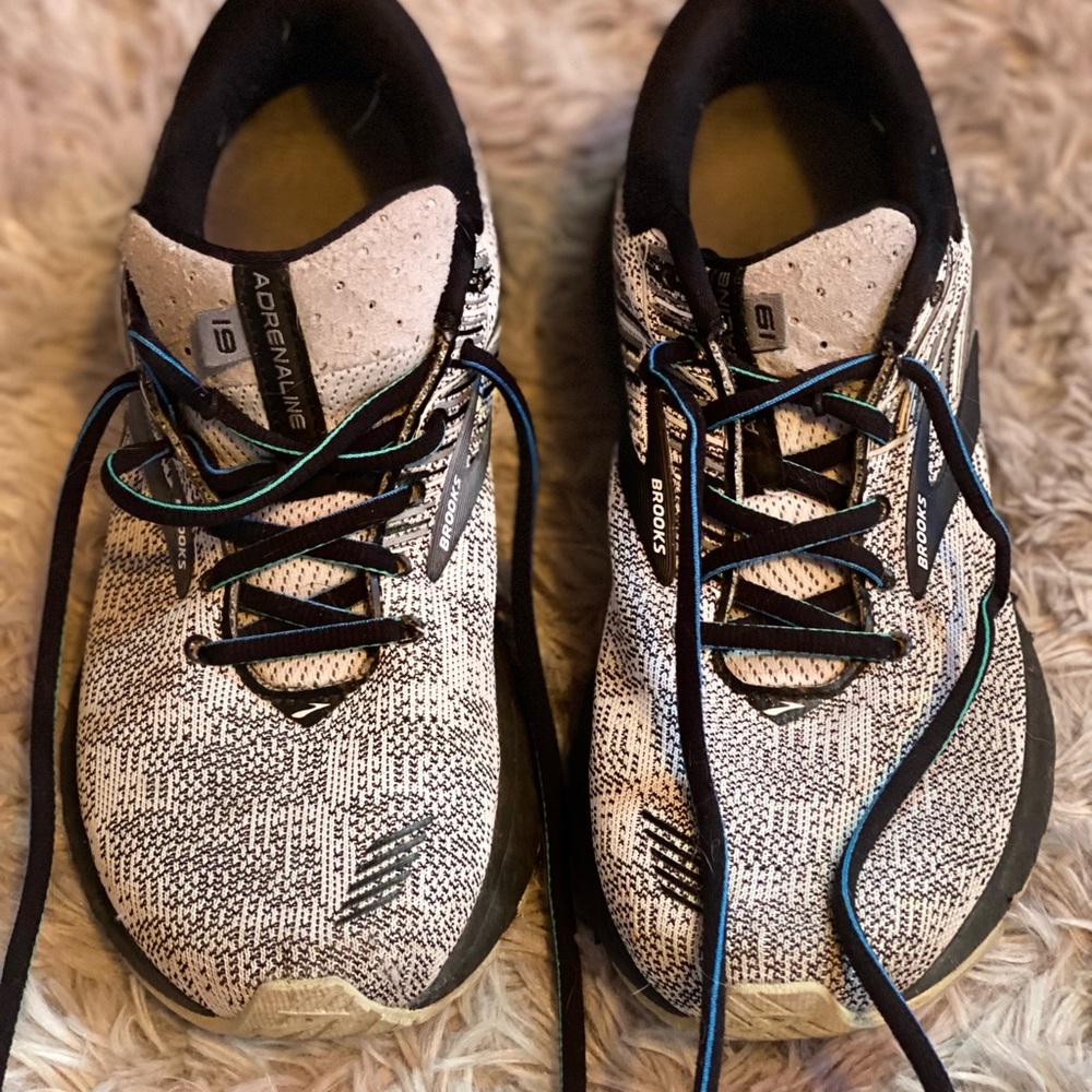 Brooks Adrenaline with sweet laces